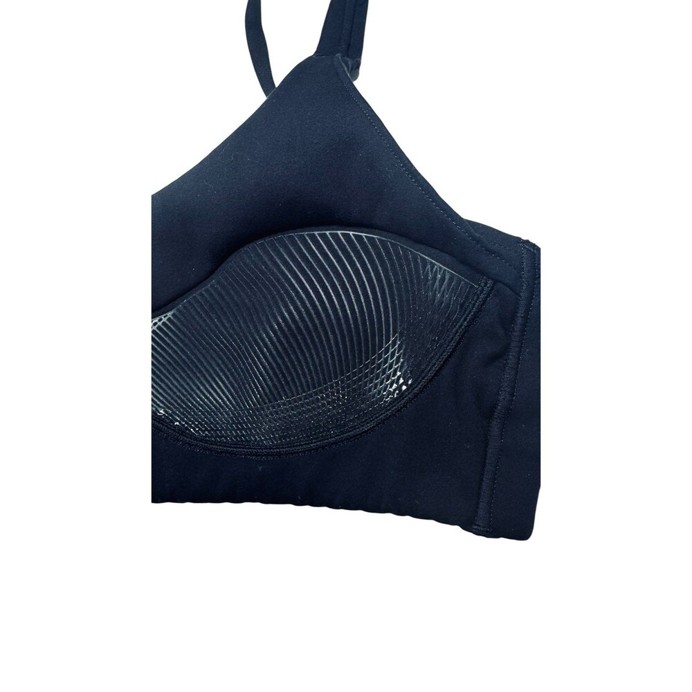 Nike Indy City Essential
Women's Light-Support Lightly Lined Sports Bra - Picture 9 of 12
